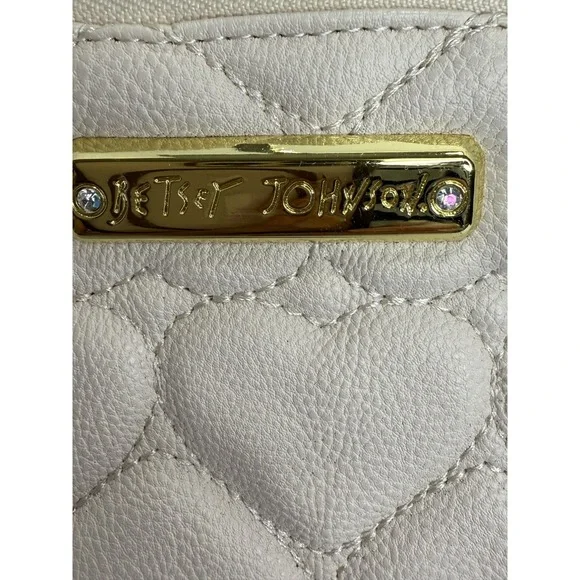 Betsy‎ Johnson Quilted Hearts Wristlet Cosmetic Clutch Zip Bag Romantic Coquette - Picture 8 of 12